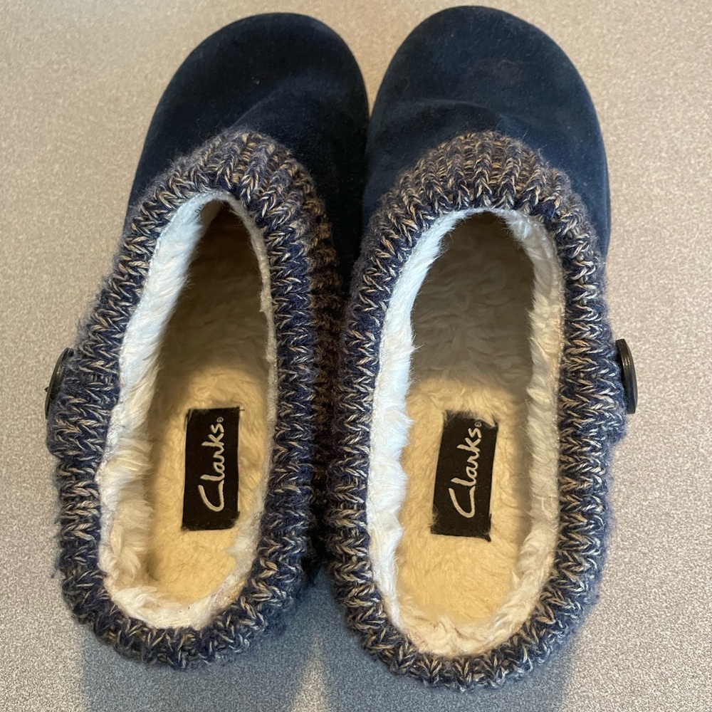 Clarks lined house slippers